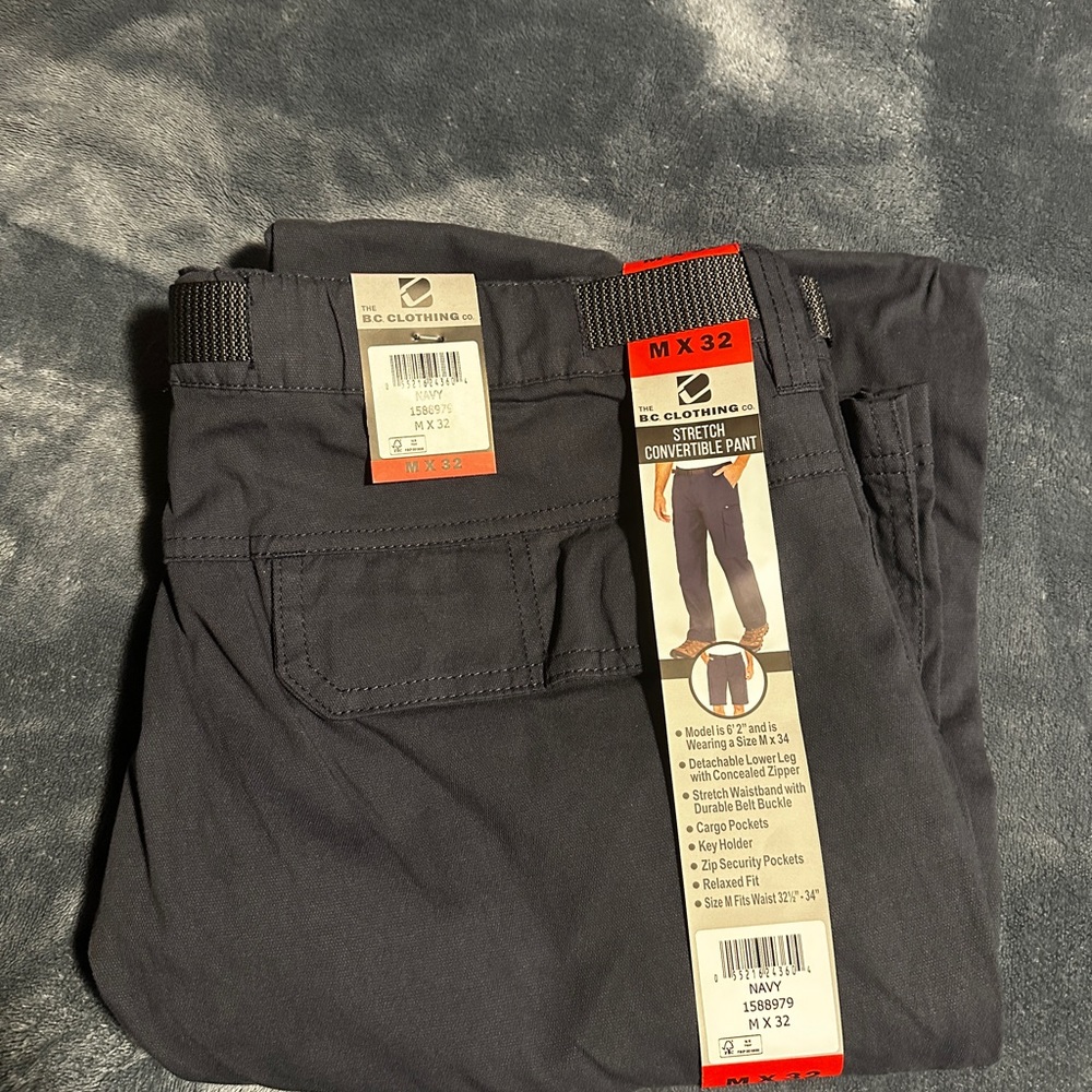 B.C Clothing Company Stretch Convertabke Pant. Navy Blue M x 32